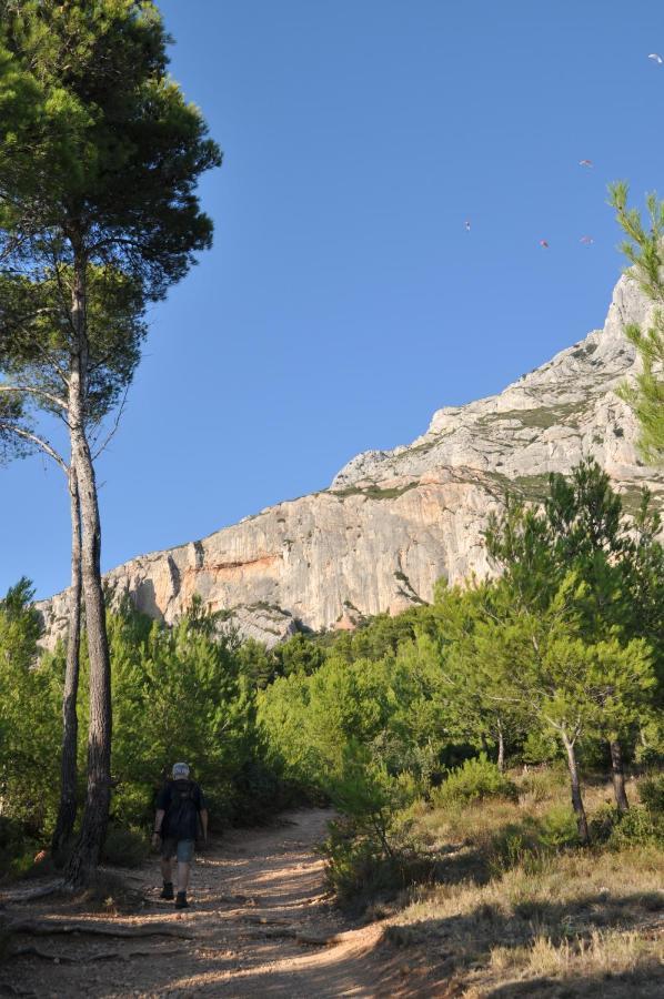 La Ferme Bed & Breakfast Saint-Marc-Jaumegarde Dış mekan fotoğraf