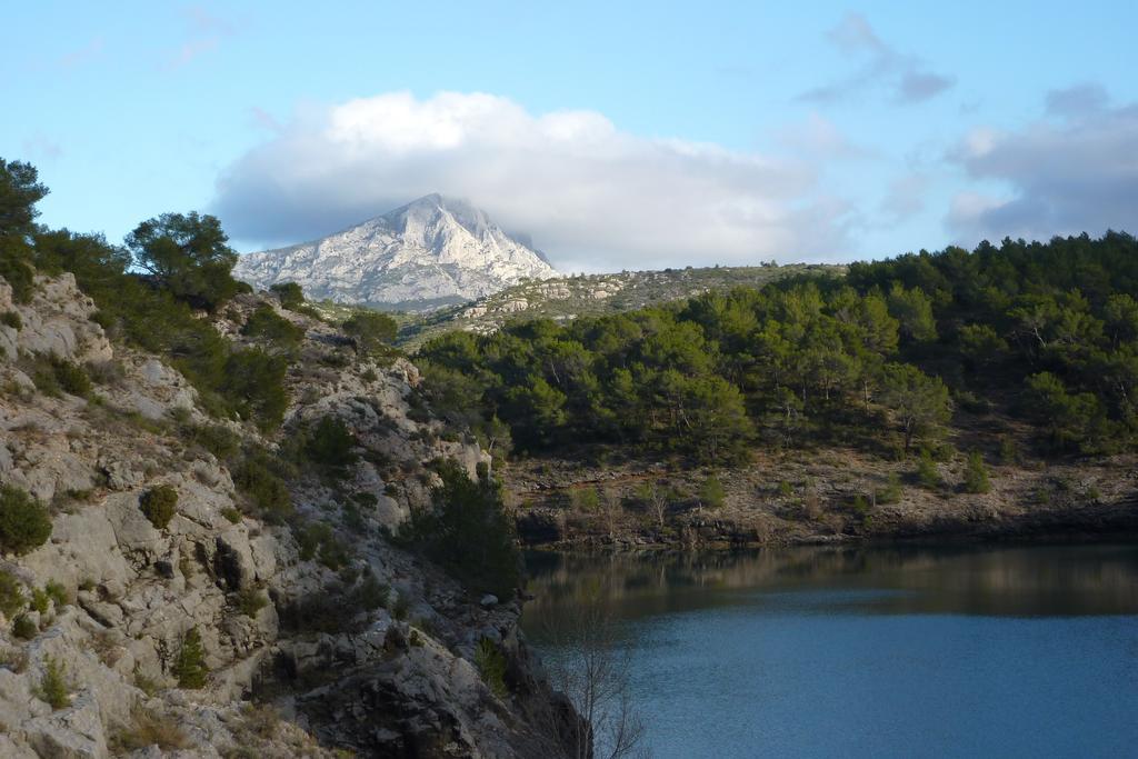 La Ferme Bed & Breakfast Saint-Marc-Jaumegarde Dış mekan fotoğraf