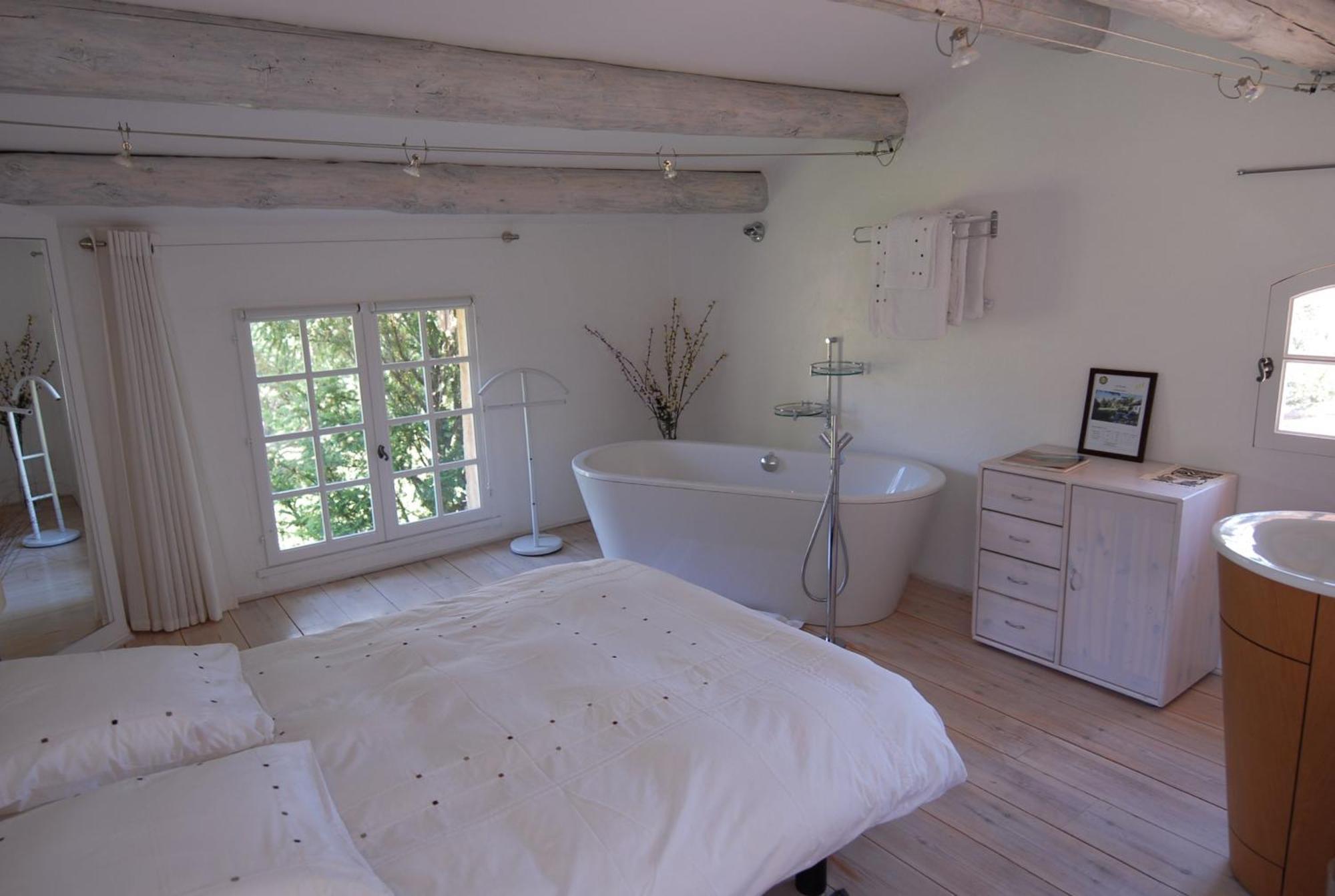 La Ferme Bed & Breakfast Saint-Marc-Jaumegarde Dış mekan fotoğraf