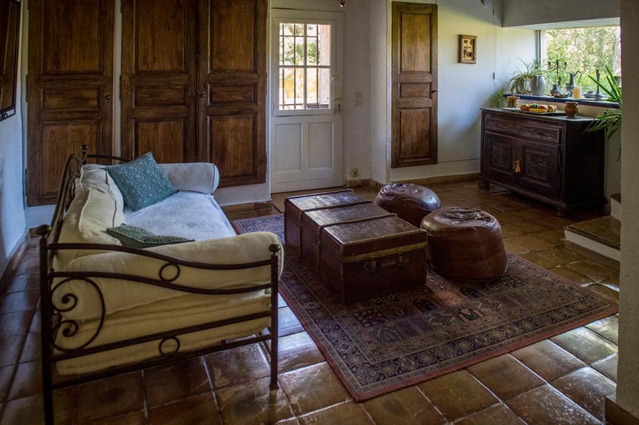 La Ferme Bed & Breakfast Saint-Marc-Jaumegarde Dış mekan fotoğraf